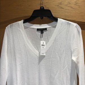 Lightweight knit v neck top